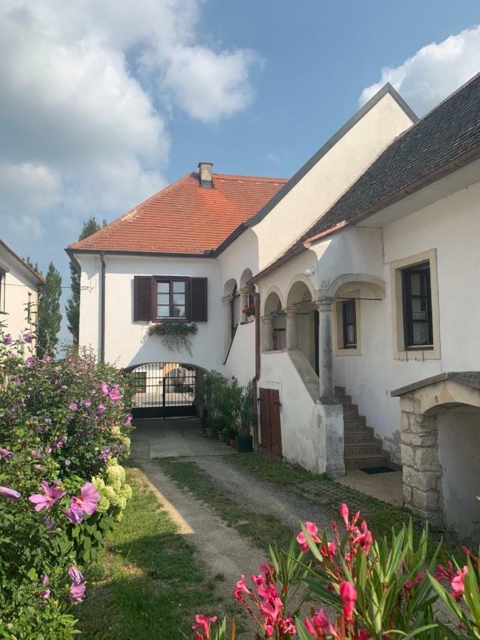 Ferienwohnungen Zum Briefmarkenhaus Mörbisch am See Esterno foto